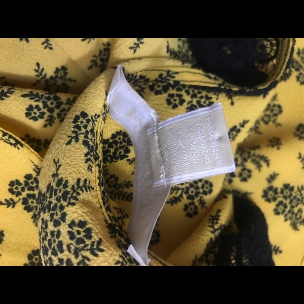 Beautiful MK blouse - Picture 11 of 12